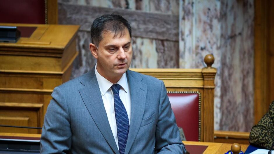 Χάρης Θεοχάρης / Η ωμή παραδοχή ότι χαρίζουν 1,5 δισ. ευρώ στα διυλιστήρια (βίντεο)