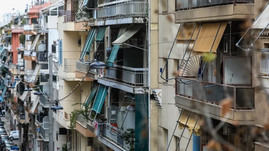 Πρόταση για να λυθεί το στεγαστικό πρόβλημα – Αξιοποίηση της ερειπωμένης δημόσιας περιούσιας