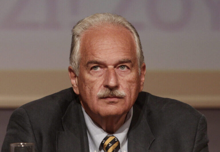 Γιατί δεν λιώνουν οι νεκροί του κορωνοϊού: «Τραγικό, αλλά αναμενόμενο», λέει ο καθηγητής Γουργουλιάνης