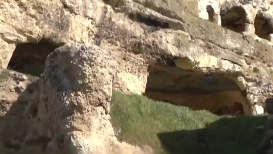 Διδυμότειχο: Πέντε οικογένειες ζουν σε σπηλιές αλλά όχι από επιλογή τους – Τι λέει ο δήμαρχος