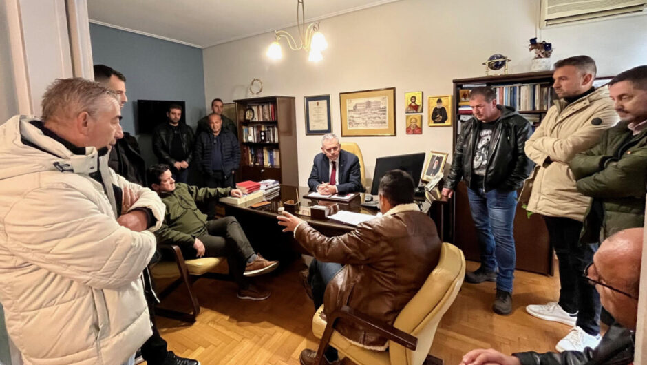 Χτυπάει «καμπανάκια» ο Μάξιμος…