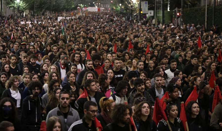 Από σύγκρουση με τη νεολαία κανείς δεν βγήκε κερδισμένος