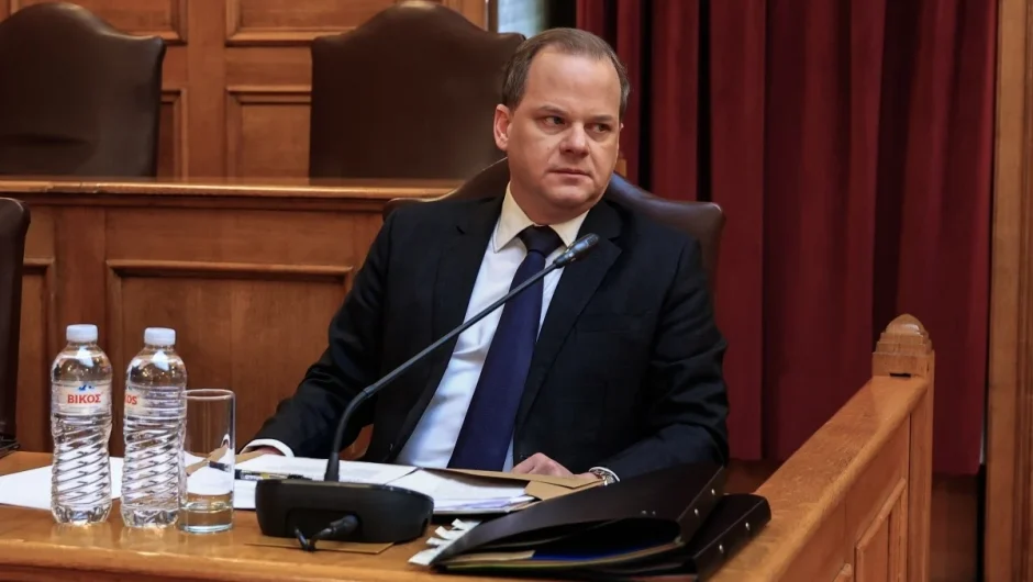 Έντονο παρασκήνιο για παραίτηση Καραμανλή – Η κατακραυγή επεκτείνεται σε υπουργούς και βουλευτές της ΝΔ