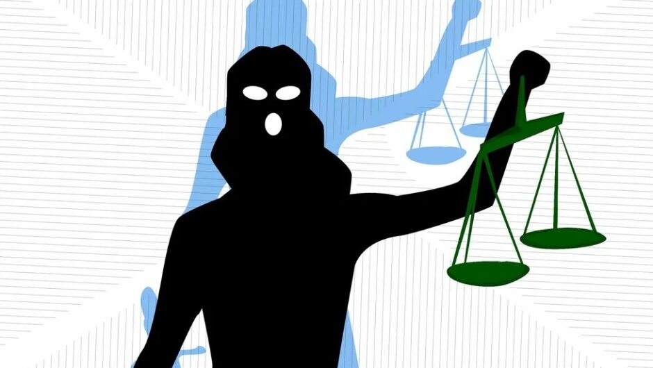 Μια ολόκληρη κοινωνία σιγοβράζει…Δεν υπάρχει δημοκρατία, χωρίς δικαιοσύνη