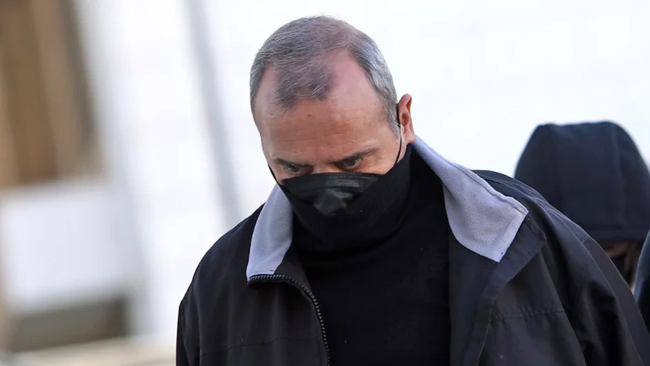 Μαρία – Ελένη Νικολού: Θηλειά