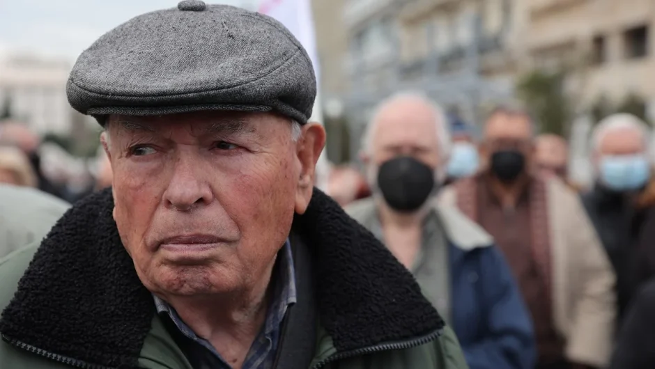 Απογευματινά χειρουργεία και συμμετοχή στα φάρμακα «σπάνε» τα συμβόλαια Υγείας ασφαλισμένων – Δημοσίου