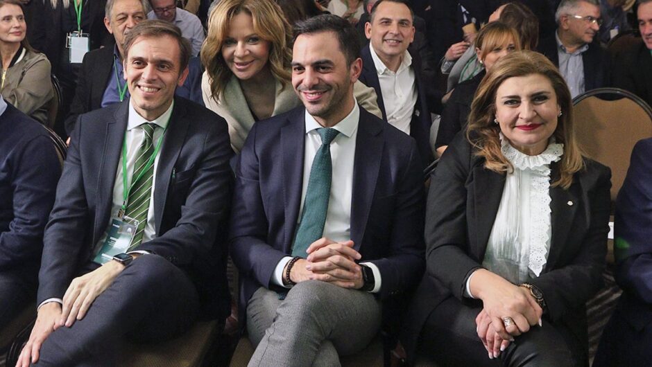 Εμφανίστηκε και χειροκροτήθηκε ο Μανώλης Χριστοδουλάκης