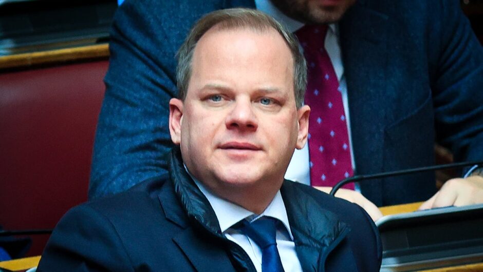 Κώστας Αχ. Καραμανλής: Αποσυνάγωγος