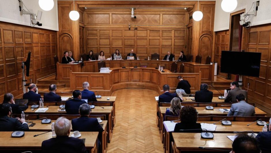 Τέμπη / Συγγενείς θυμάτων απαιτούν να μην παραστούν σε παρελάσεις οι 16 της ΝΔ στην Εξεταστική