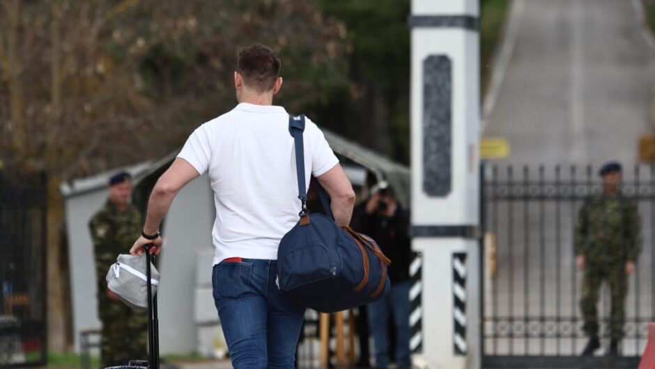 Στέφανος Κασσελάκης από Θήβα / Έχω αποφασίσει να υπηρετώ την πατρίδα μας όλη μου τη ζωή