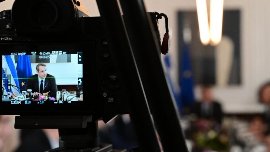 Από τους ξένους τα μαθαίνουμε