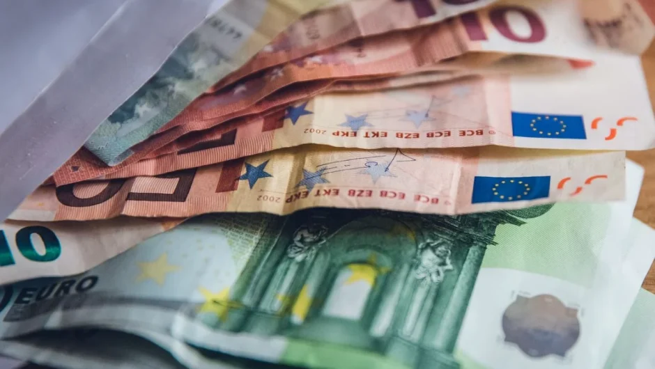 Πρόωρη σύνταξη για 40.000 δημοσίους υπαλλήλους
