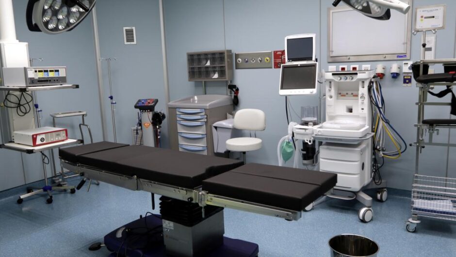 Απογευματινά χειρουργεία / Οι αναισθησιολόγοι αποκαλύπτουν το επικίνδυνο «κόλπο» του Γεωργιάδη