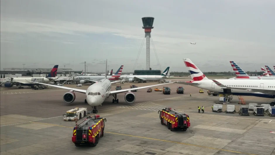 Λονδίνο: «Τράκαραν» δύο αεροπλάνα στο Χίθροου, τι λέει η εταιρεία (βίντεο, εικόνες)