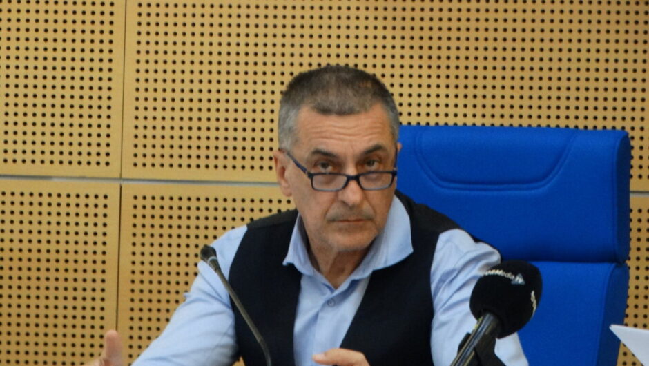 Δημήτρης Κουρέτας για οργανισμό υδάτων: Γιατί μας πετάτε στα μούτρα τόση απαξίωση; – Γιατί έγινε η διαβούλευση;