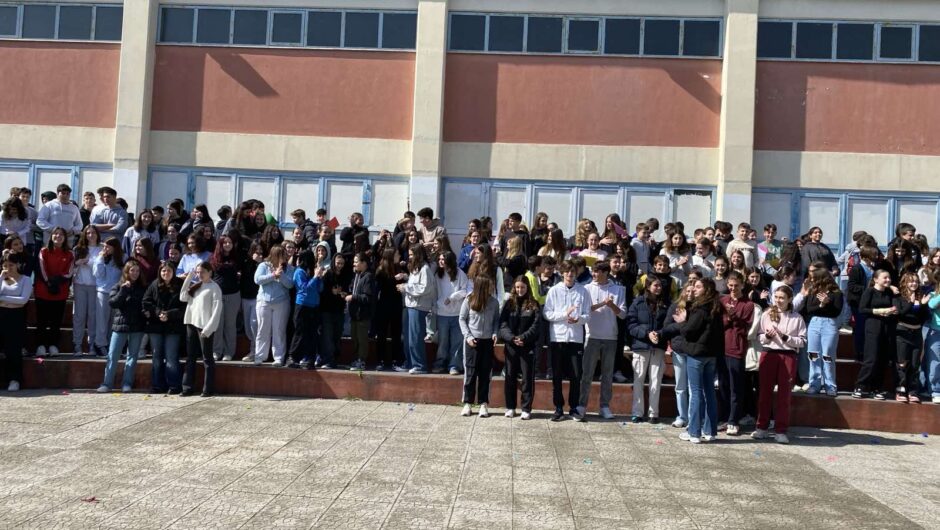 «Σπάμε τη σιωπή, ενώνουμε τις φωνές ενάντια στη βία» στο Μουσικό Σχολείο Λάρισας