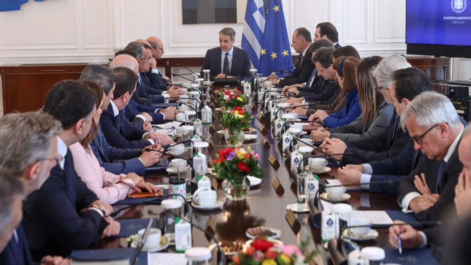 Τα σενάρια του ανασχηματισμού