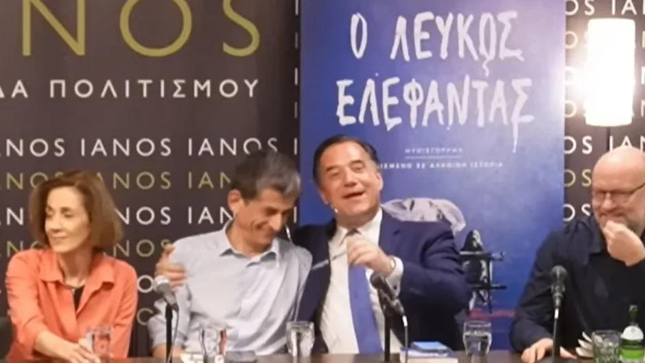 «Κολλητοί» Άδωνις και Καρανίκας – Αγκαλιές και φιλοφρονήσεις
