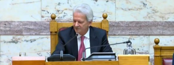 Η αποκεφαλαιοποίηση της μεσαίας τάξης.