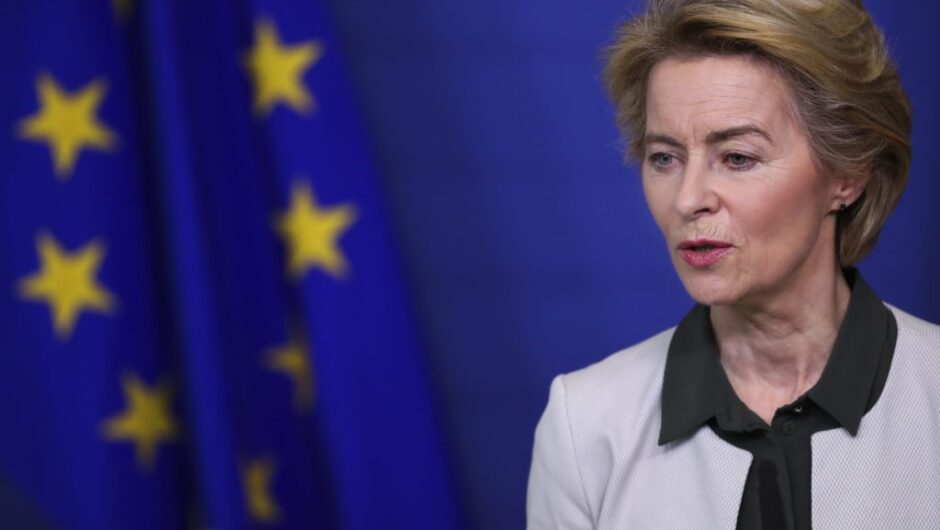 Μητσοτακικές πρακτικές από τη Φον ντερ Λάιεν