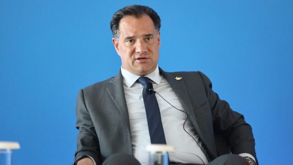Περικοπές στις θεραπείες και αυξήσεις στα φάρμακα – Ο Άδωνης ανάβει πράσινο φως για την άνοδο των τιμών