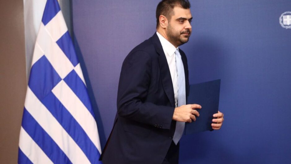 Έγκλημα Τέμπη: Αμηχανία Μαρινάκη για τις αποκαλύψεις του Documento για τη θέση του αγωγού