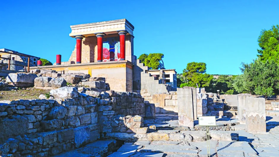 Σπατάλη σε ιδιώτη, φειδώ στο Δημόσιο – Σάλος από τις αμοιβές για την ιατρική κάλυψη στην Κνωσό, την ώρα που στενάζει η Δημόσια Υγεία