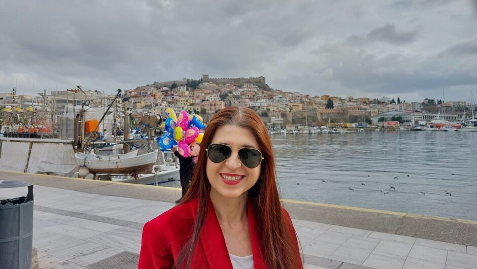 Η Αγγελική Δεληκάρη «έφαγε» σφαλιάρα σε εκκλησία επειδή πιστεύει ότι οι gay πρέπει να παντρεύονται. Καμπούλ εκεί;