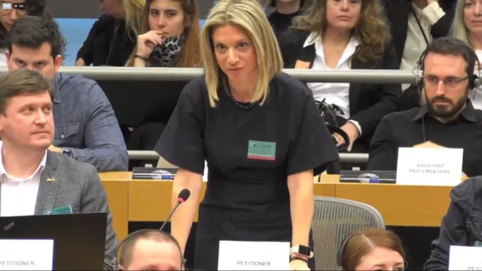 Βαριές αιχμές για την προαγωγή της Γ. Αδειλίνη απ’ τη Μ. Καρυστιανού