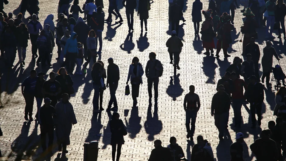 Μείωση εισοδημάτων και αύξηση των ανισοτήτων έφερε η οικονομική κρίση – Ποιοι πληρώνουν το 80% των άμεσων φόρων