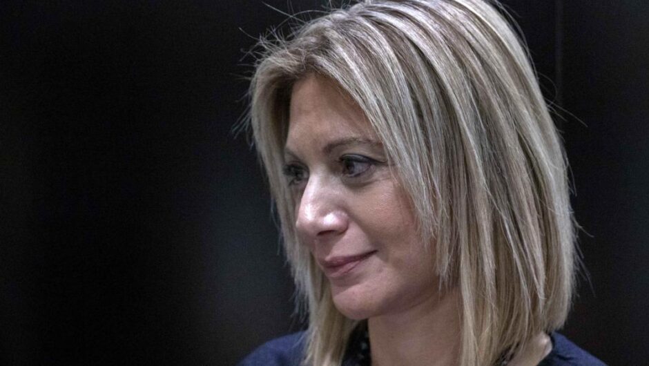 Μαρία Καρυστιανού – Τέμπη / «Θα ήμουν πολύ περήφανη μητέρα σας» – Το μήνυμα στους μαθητές που αποβλήθηκαν