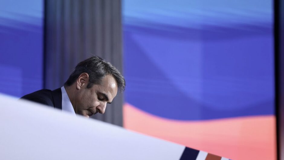 Ευρωεκλογές: Βγάζουν κομπιουτεράκια στη ΝΔ, αναζητούν στηρίγματα και βλέπουν πόρτες να ανοιγοκλείνουν