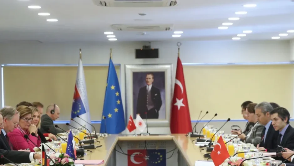 Ελεγκτικό Συνέδριο EE: Πολλά τα λεφτά στην Τουρκία, λίγα τα οφέλη για τους πρόσφυγες
