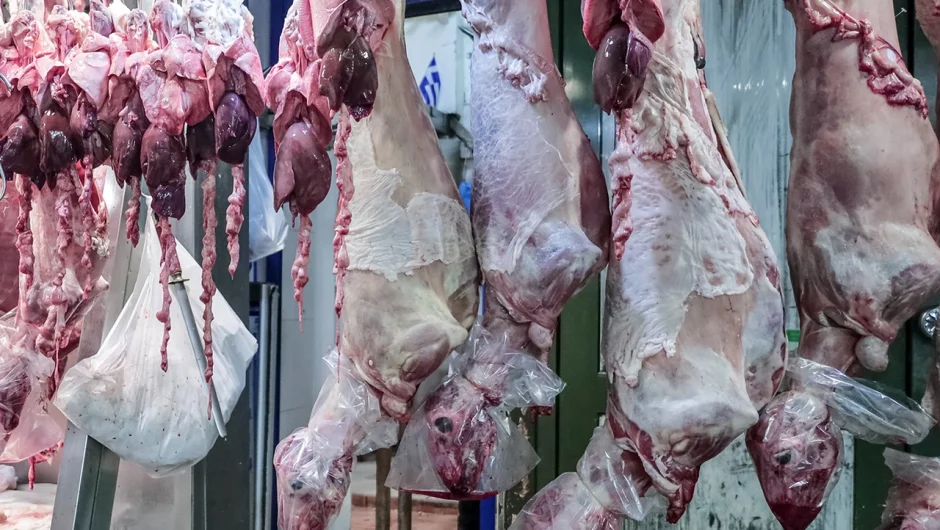 «Τσουχτερό» το πασχαλινό τραπέζι – Πόσο θα κοστίσει φέτος το αρνί