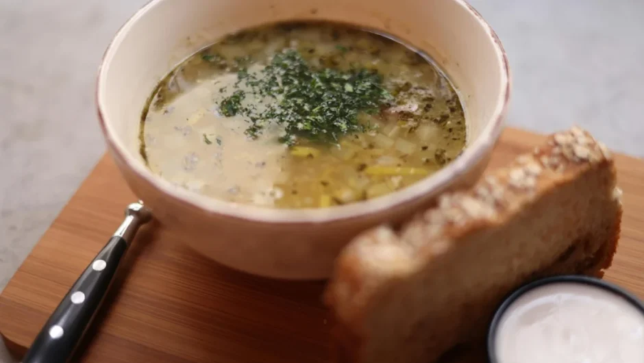 Τι τρώμε το βράδυ της Ανάστασης