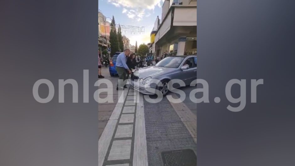 Απίστευτο περιστατικό: Λαρισαίος επιχείρησε να «πατήσει» δημοτικούς αστυνομικούς που πήγαν να του κόψουν κλήση – Δείτε βίντεο