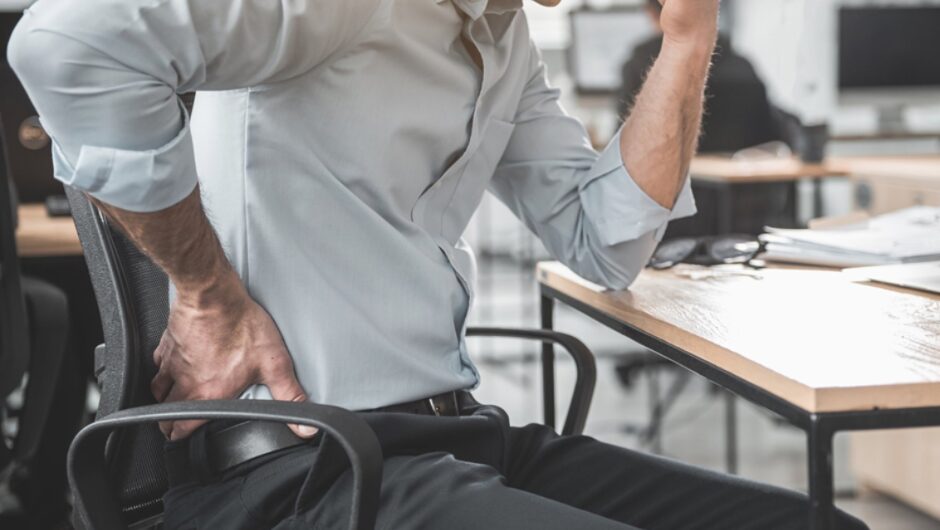 Πόνος στη μέση: Τέσσερα tips που ανακουφίζουν – Οι λύσεις που δεν «πιάνουν»