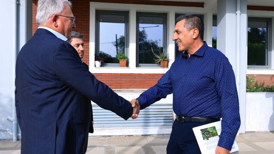 Στην Περιφέρεια Θεσσαλίας υποδέχθηκε Ανδρουλάκη και Σμιτ ο Κουρέτας – Κοινή επίσκεψη στο σημείο της τραγωδίας στα Τέμπη (φωτό)