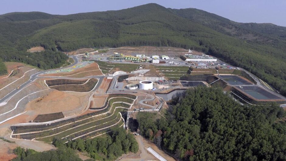 Σκουριές – Χαλκιδική / Αναγκάζουν εργαζόμενους σε 11ωρη εργασία κάτω από τη γη