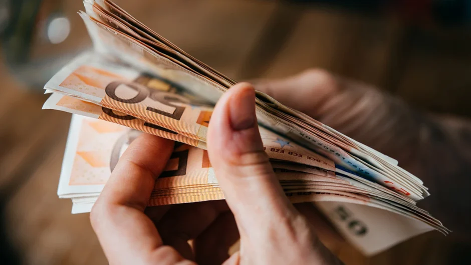 Ακριβότερες οι 12, 24 και 48 δόσεις για τους φορολογούμενους που θέλουν να τακτοποιήσουν τα χρέη τους