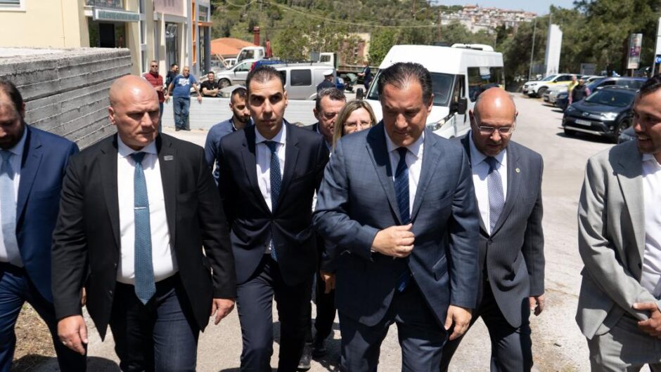 Άδωνις Γεωργιάδης – Μυτιλήνη / Τεράστια ενόχληση για τις αποδοκιμασίες που δέχτηκε – Απάντησε με νέες προσβολές