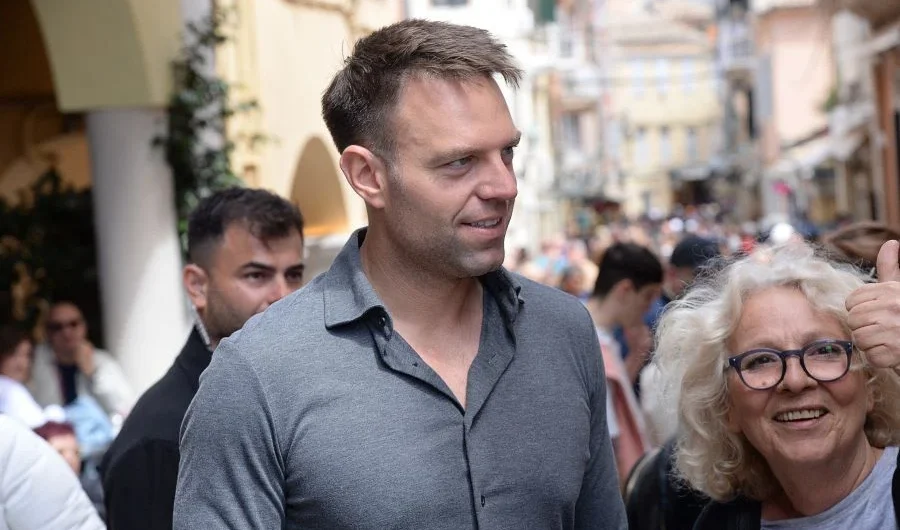 Κασσελάκης: Δεν λέγεται “λεφτόδεντρα” – Λέγεται πλήρως κοστολογημένο πρόγραμμα