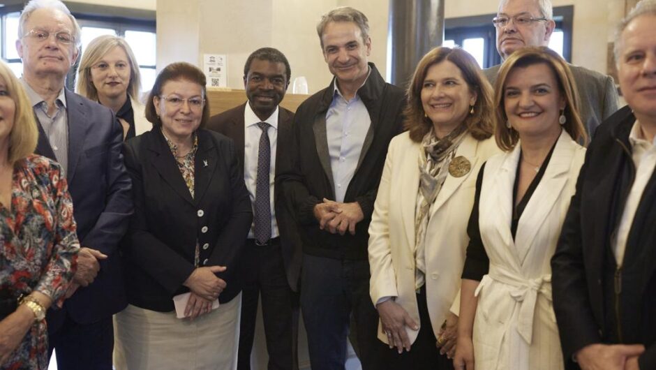 Κυβέρνηση / Κάλεσαν τον ΕΦΕΤ να ελέγξει τα ποτά και τα φαγητά που θα δοκιμάσει ο Μητσοτάκης (έγγραφο)