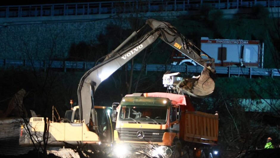 Τέμπη – μπάζωμα / Έκθετη η κυβέρνηση – Αποκάλυψη για άγνωστη σύσκεψη με Αγοραστό και Τριαντόπουλο