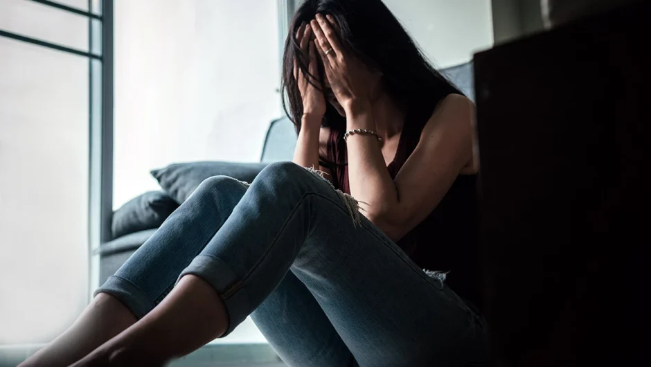 «Τσουνάμι» οι καταγγελίες για ενδοοικογενειακή βία, 488 σε 7 ημέρες – «Πάντα υπάρχει δικαιολογία από την πλευρά των δραστών»