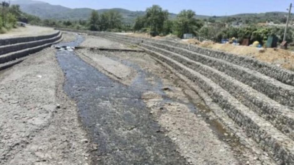 Υπουργείο Περιβάλλοντος / Αθωράκιστοι ακόμη στις πλημμύρες