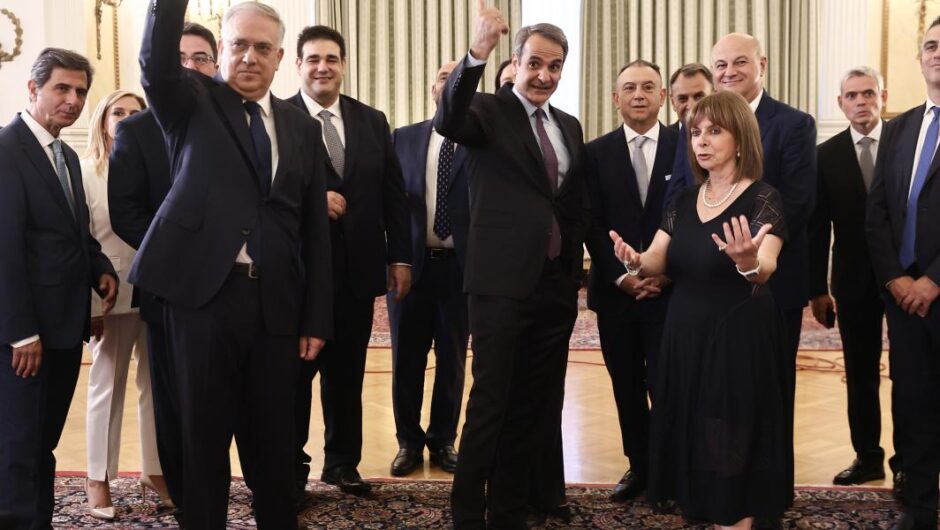 Νέα Δημοκρατία / Δυσφορία βουλευτών για τον ανασχηματισμό – «Έγινε μια τρύπα στο νερό»