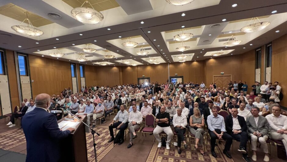 Η σημειολογία των προσώπων: Ποιοι έδωσαν το παρών στην εντυπωσιακή εκδήλωση του Κωνσταντίνου Γουργιώτη για το Επιμελητήριο Λάρισας