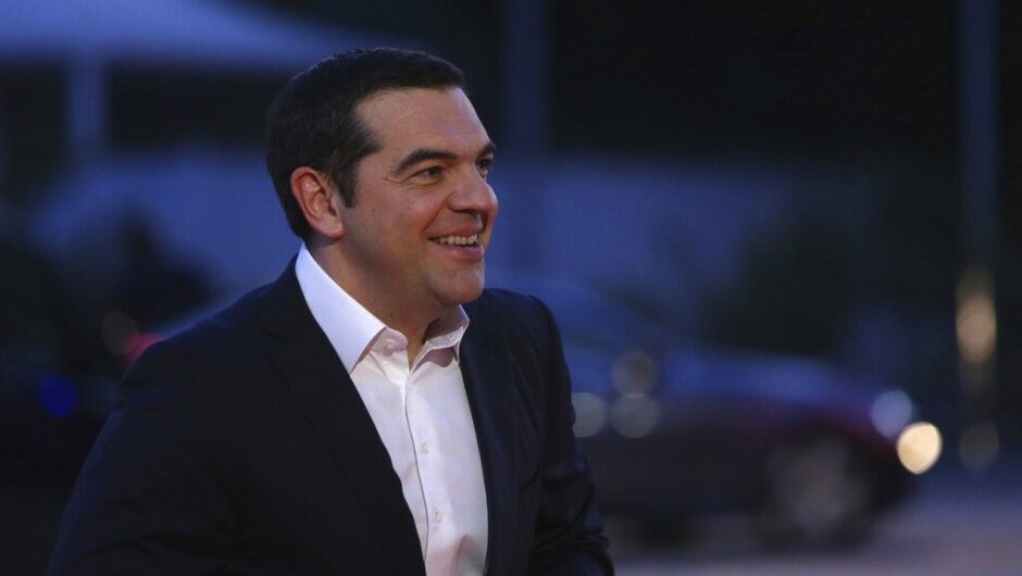 Ηχηρή παρέμβαση Τσίπρα μέσω συνεργατών: «Χυδαιότητα ότι δεν βοήθησε την Αυγή»