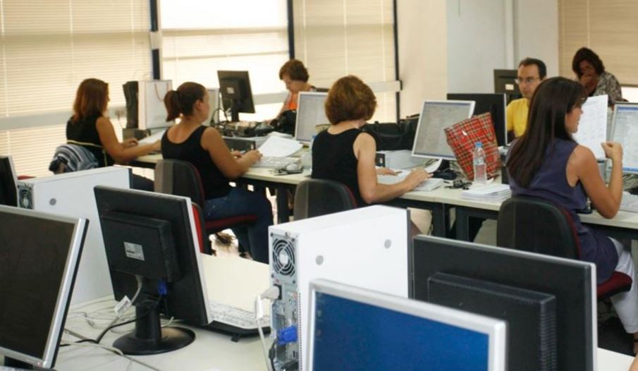 Προσλήψεις με αμοιβή έως 2.045 ευρώ στο Δημόσιο: Ποιοι μπορούν να υποβάλλουν αίτηση και μέχρι πότε